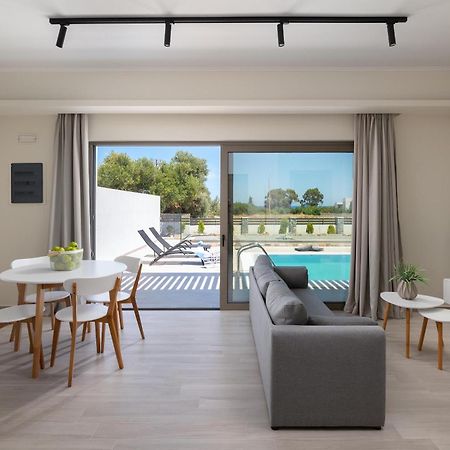 Armonia Suites غينادي المظهر الخارجي الصورة