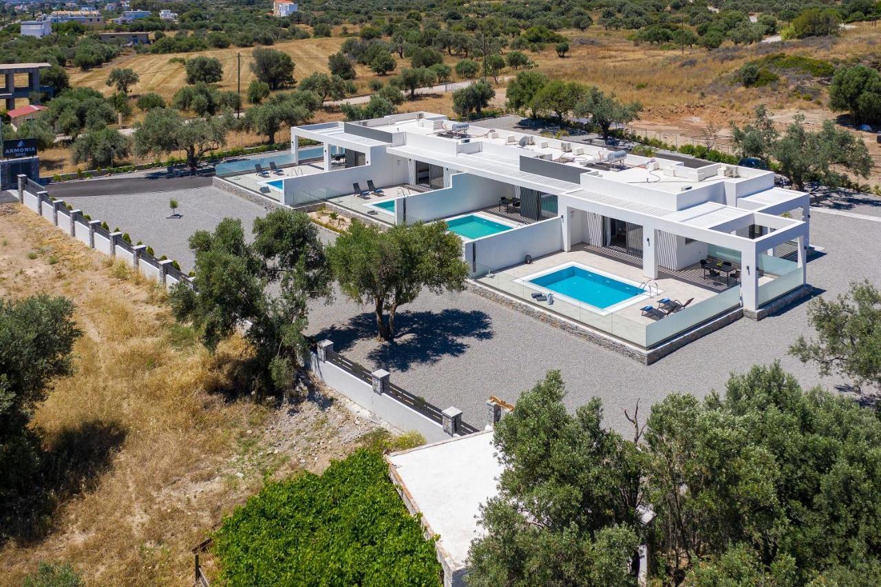 Armonia Suites غينادي المظهر الخارجي الصورة