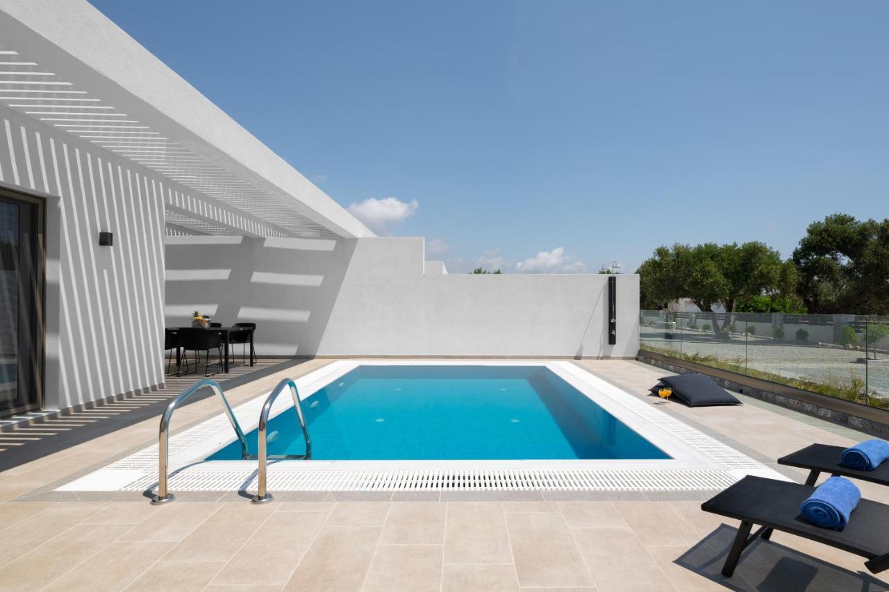 Armonia Suites غينادي المظهر الخارجي الصورة