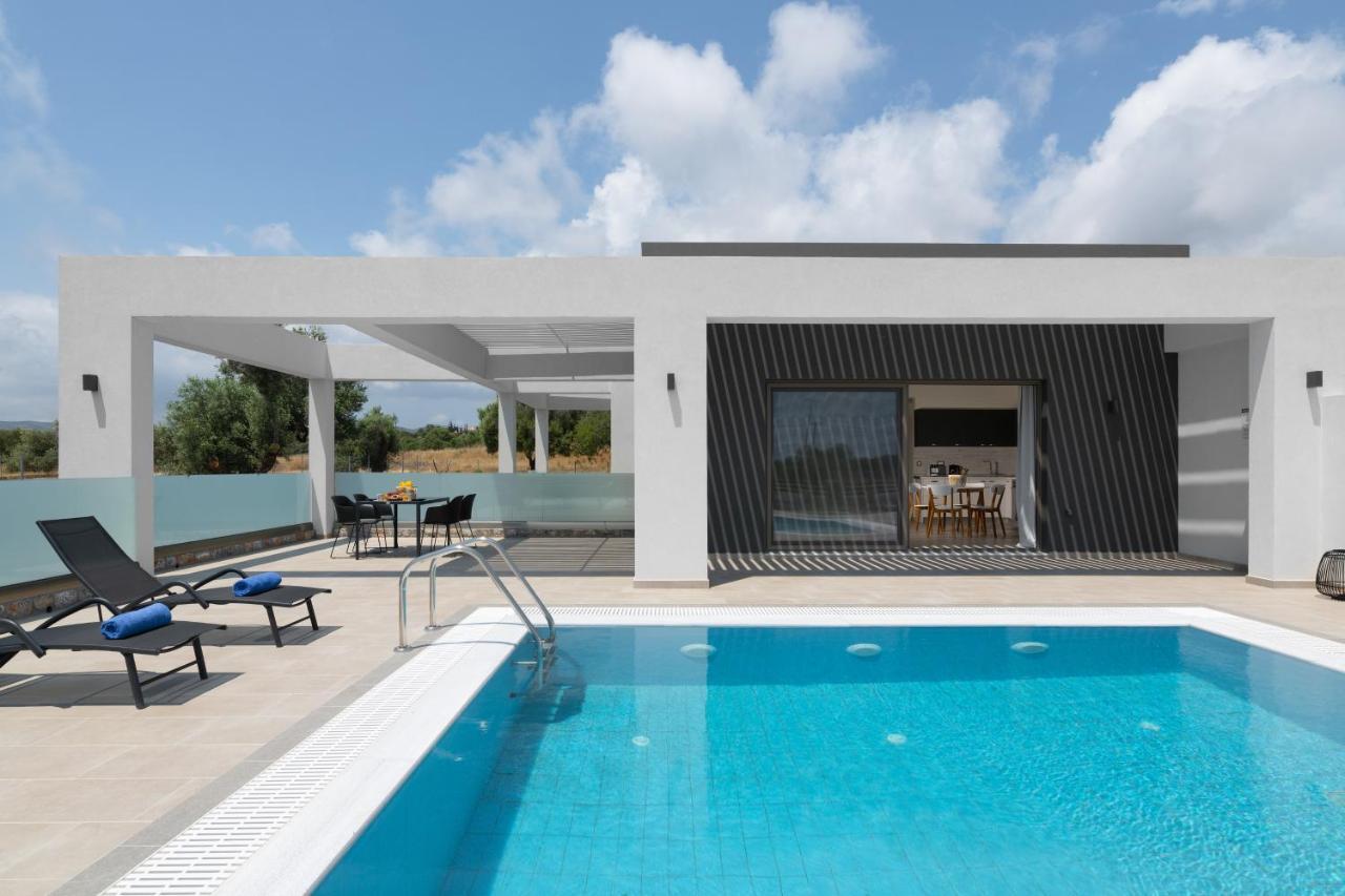 Armonia Suites غينادي المظهر الخارجي الصورة