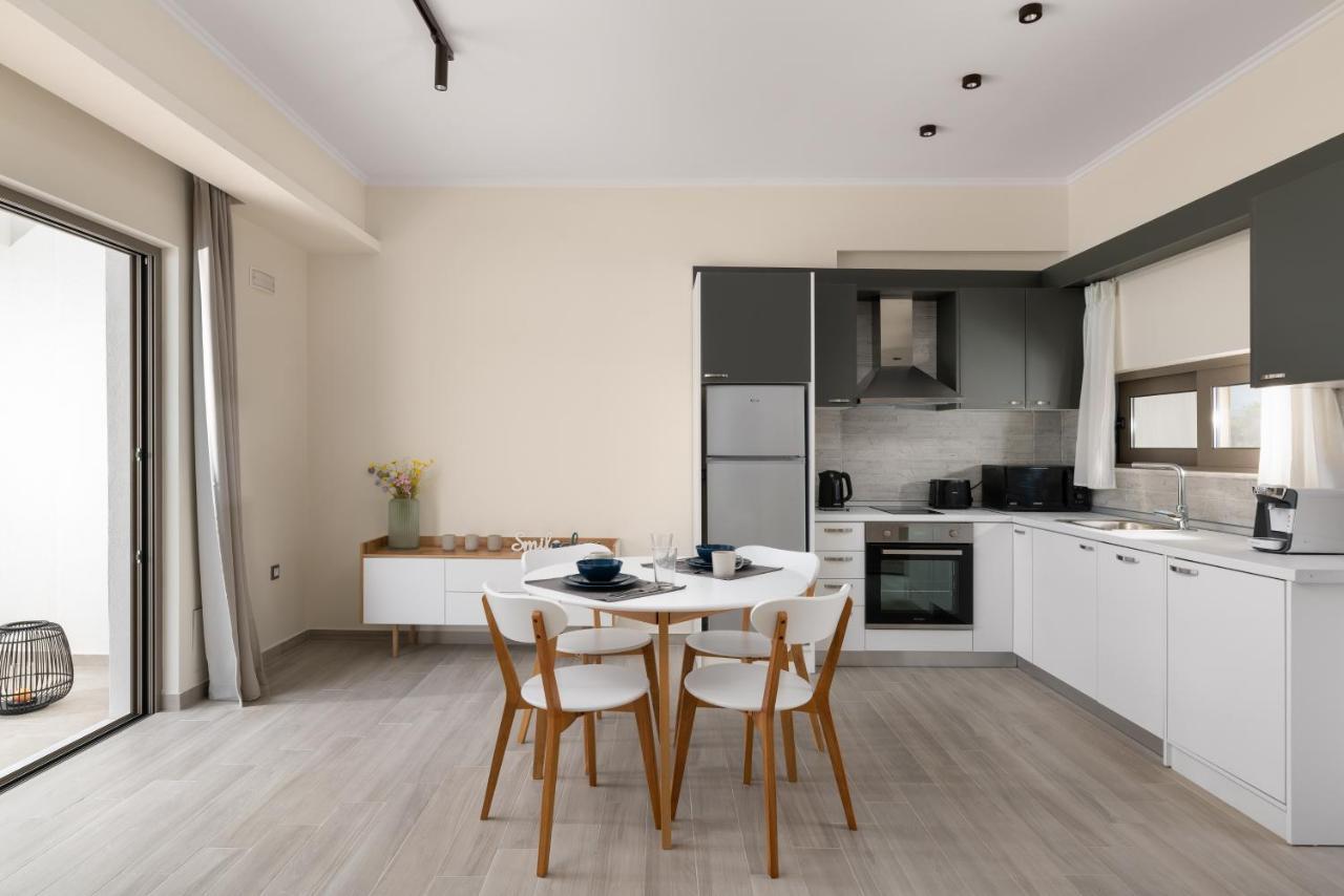 Armonia Suites غينادي المظهر الخارجي الصورة