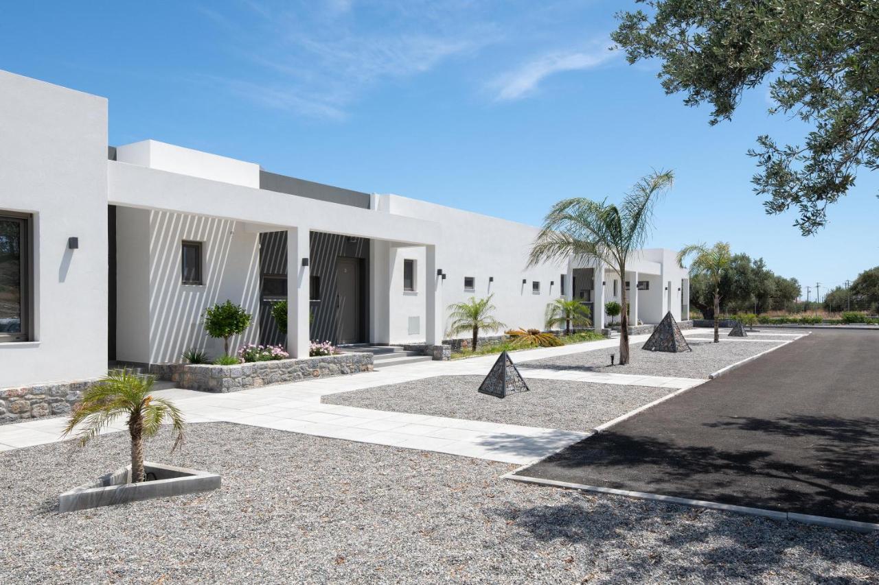 Armonia Suites غينادي المظهر الخارجي الصورة