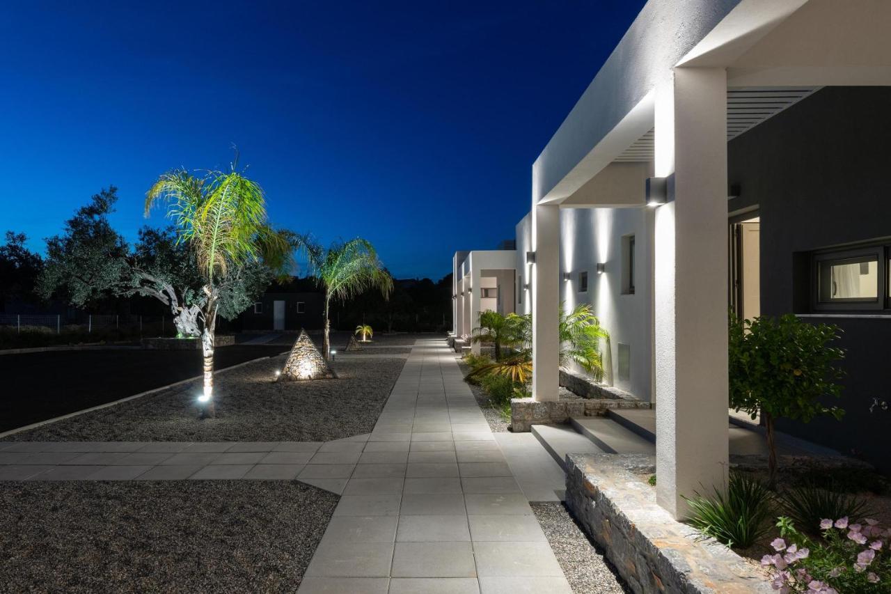 Armonia Suites غينادي المظهر الخارجي الصورة