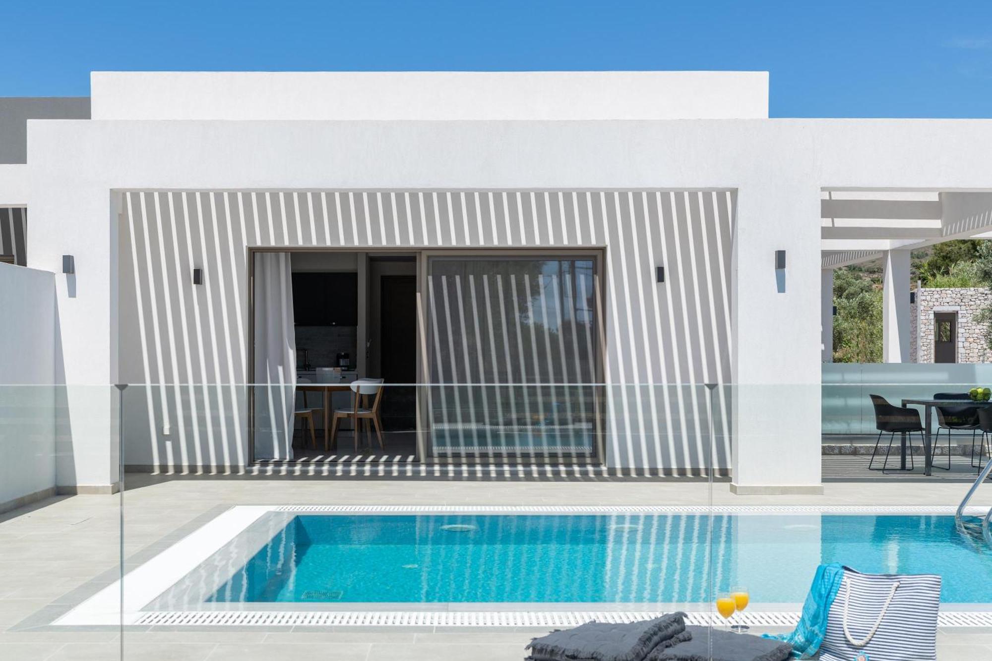 Armonia Suites غينادي المظهر الخارجي الصورة